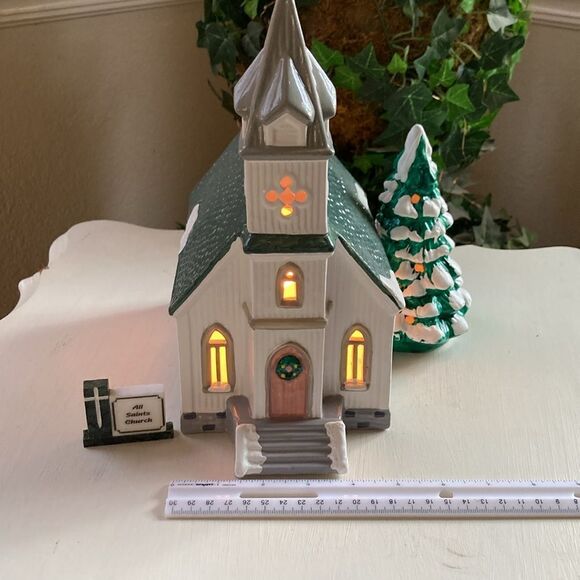 VTG Retired Department 56 “All Saints Church” Handpainted Ceramic Made in USA - Picture 2 of 16